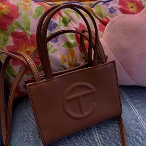 Telfar Global small tan shopper 🤎